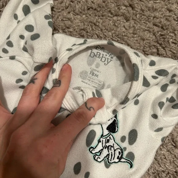 Two 18 month footie pajamas- fleece hooded floral and 101 Dalmatians - Picture 5 of 5